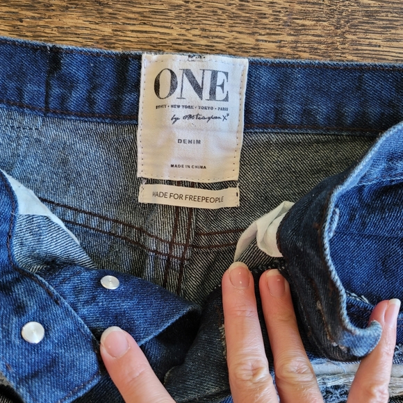 One Teaspoon Bandits Shorts - Picture 5 of 7